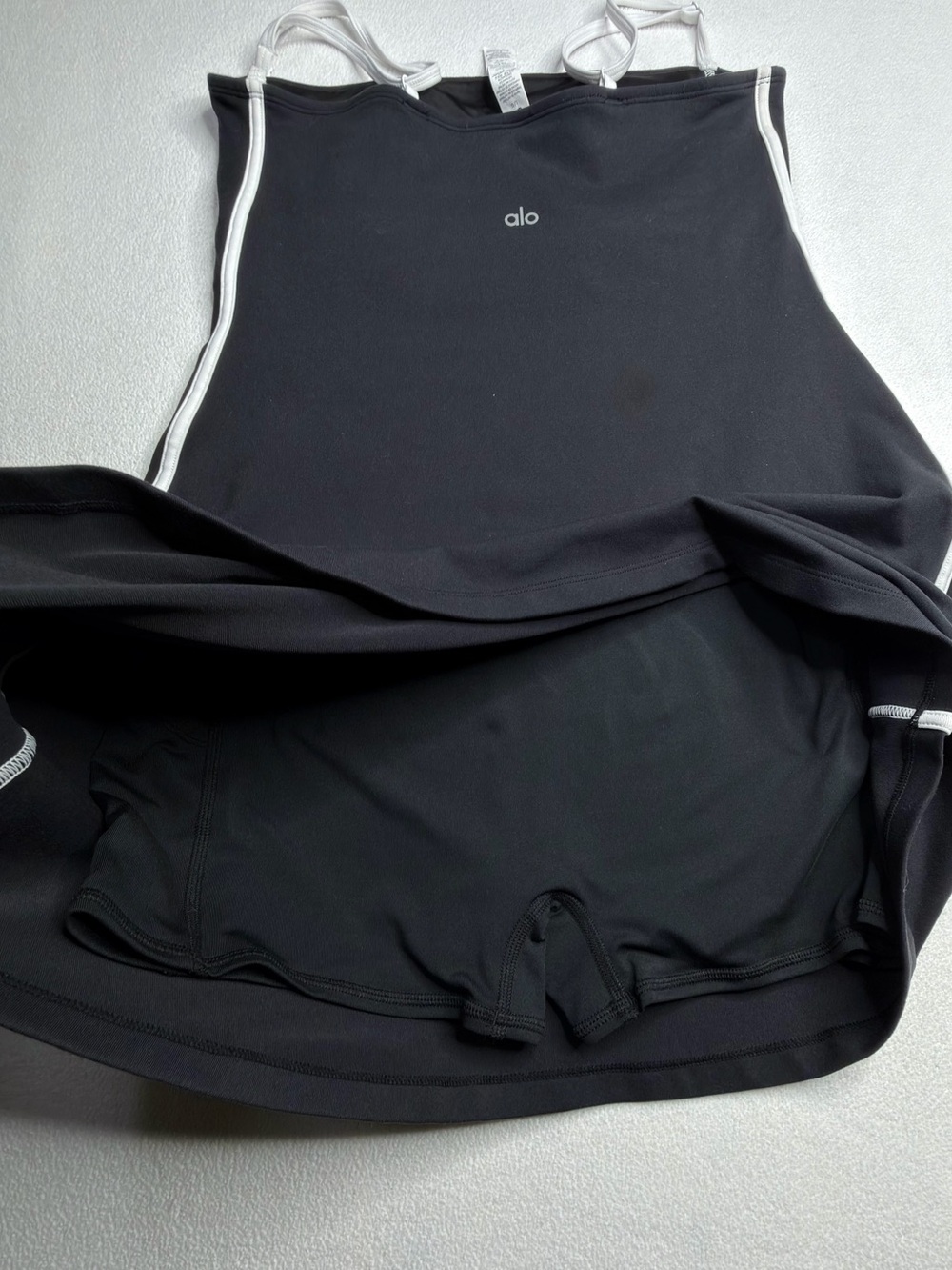 Alo Airbrush Streamlined Dress•Black/White 🖤🤍 - Picture 9 of 14